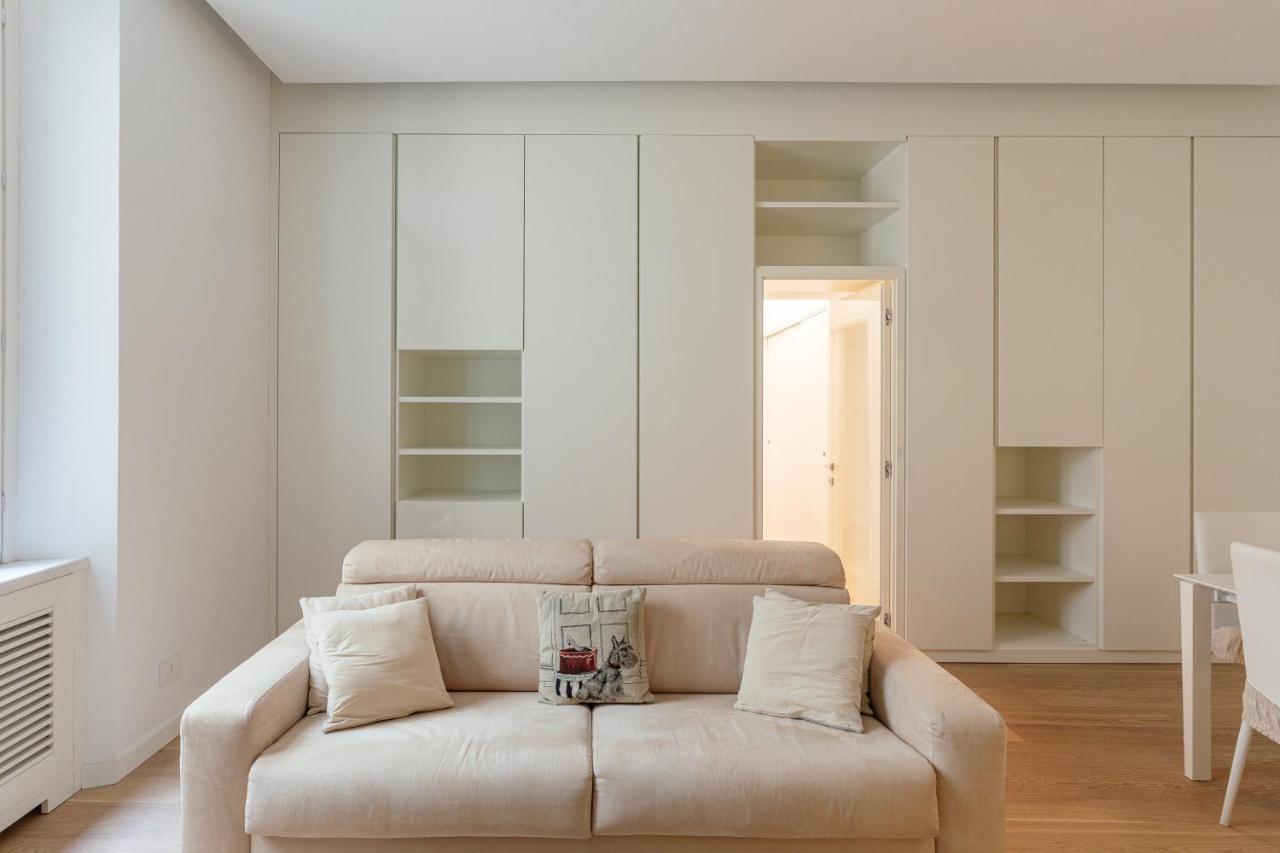 Apartment Tritone Minimal Rom